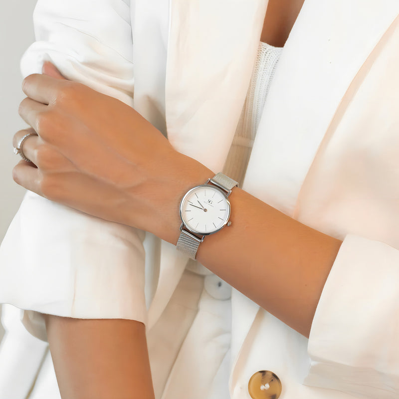 Relógio Prateado Feminino Saint Germain Harlem Silver 32mm Fundo Branco